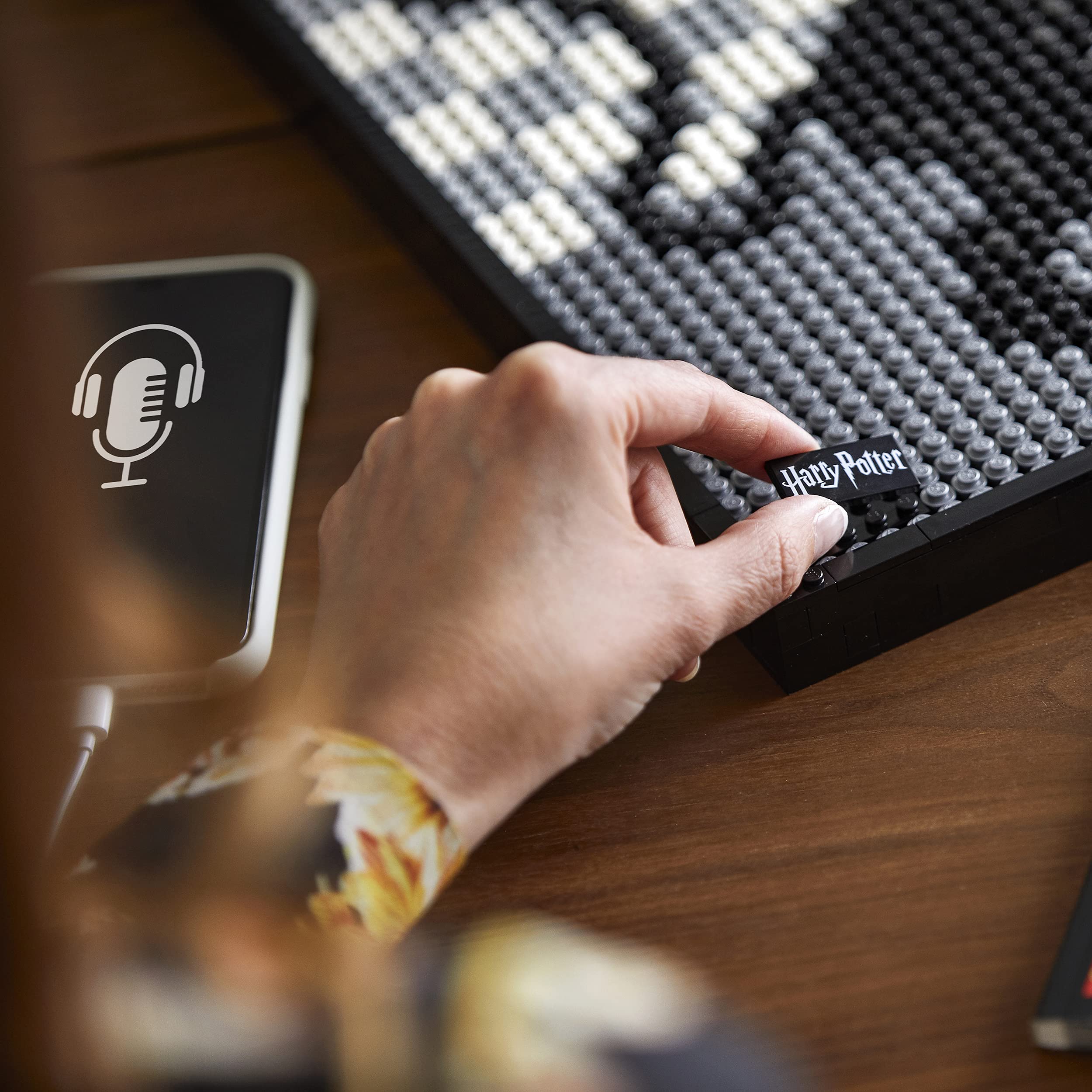 LEGO Art Harry Potter Hogwarts Crests Building Kit, 4249 Pieces, Multicolor, Model 6333056, Perfect for Adult Collectors, 2021 Release