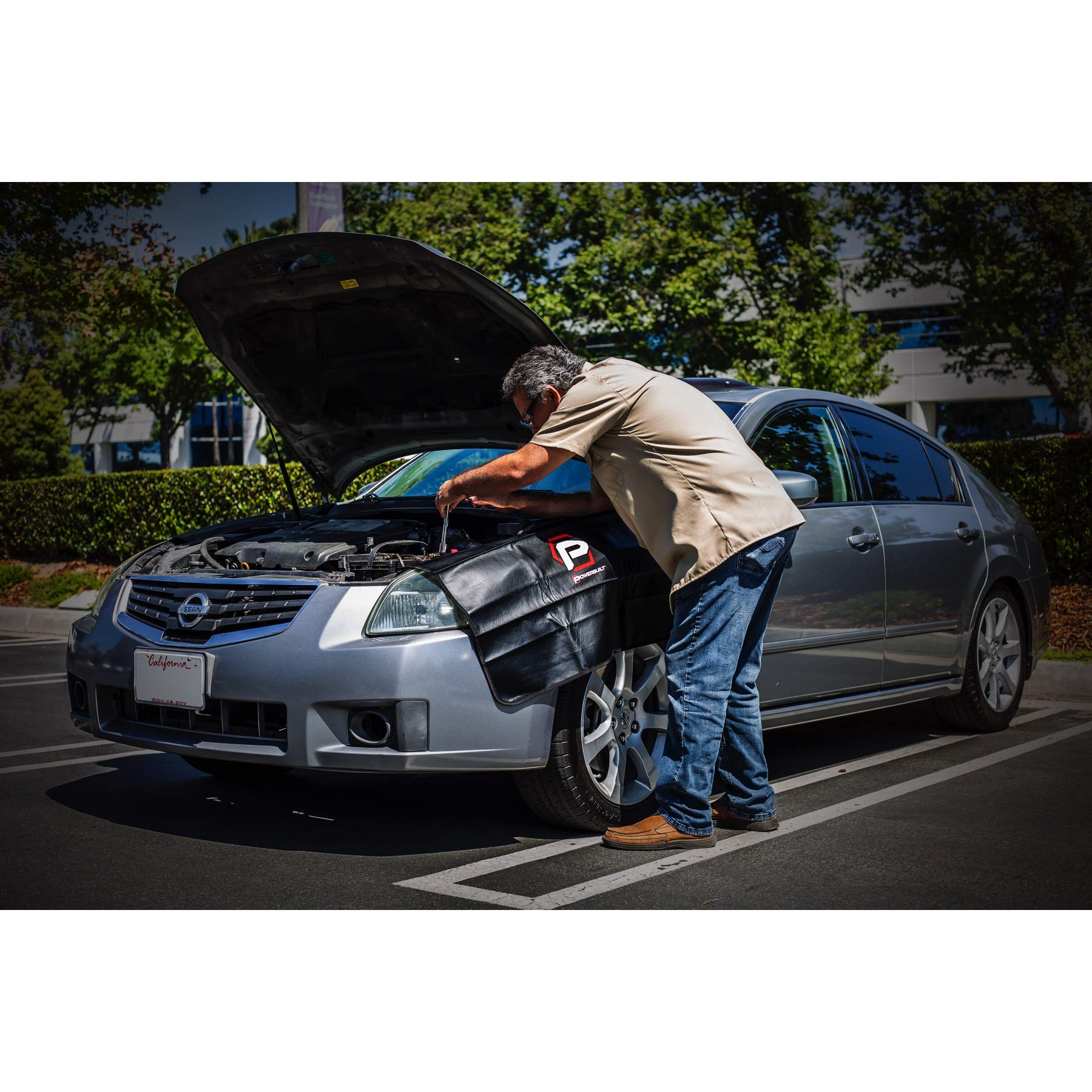 Powerbuilt 24''x 34'' Black Plush Vinyl Fender Cover Protector Pad Mat, Mechanic and Car Repair Under Hood Protection - 640083