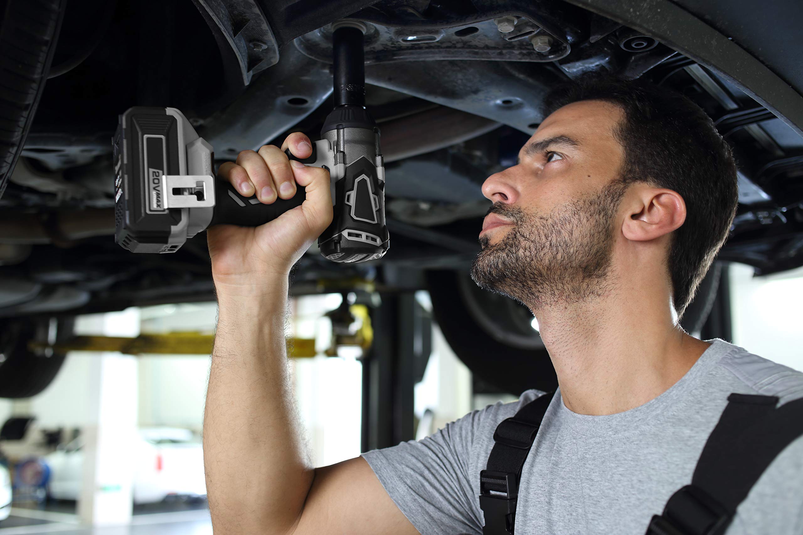 Performance Tool M980 Emergency Lug Nut Removal Set, Black