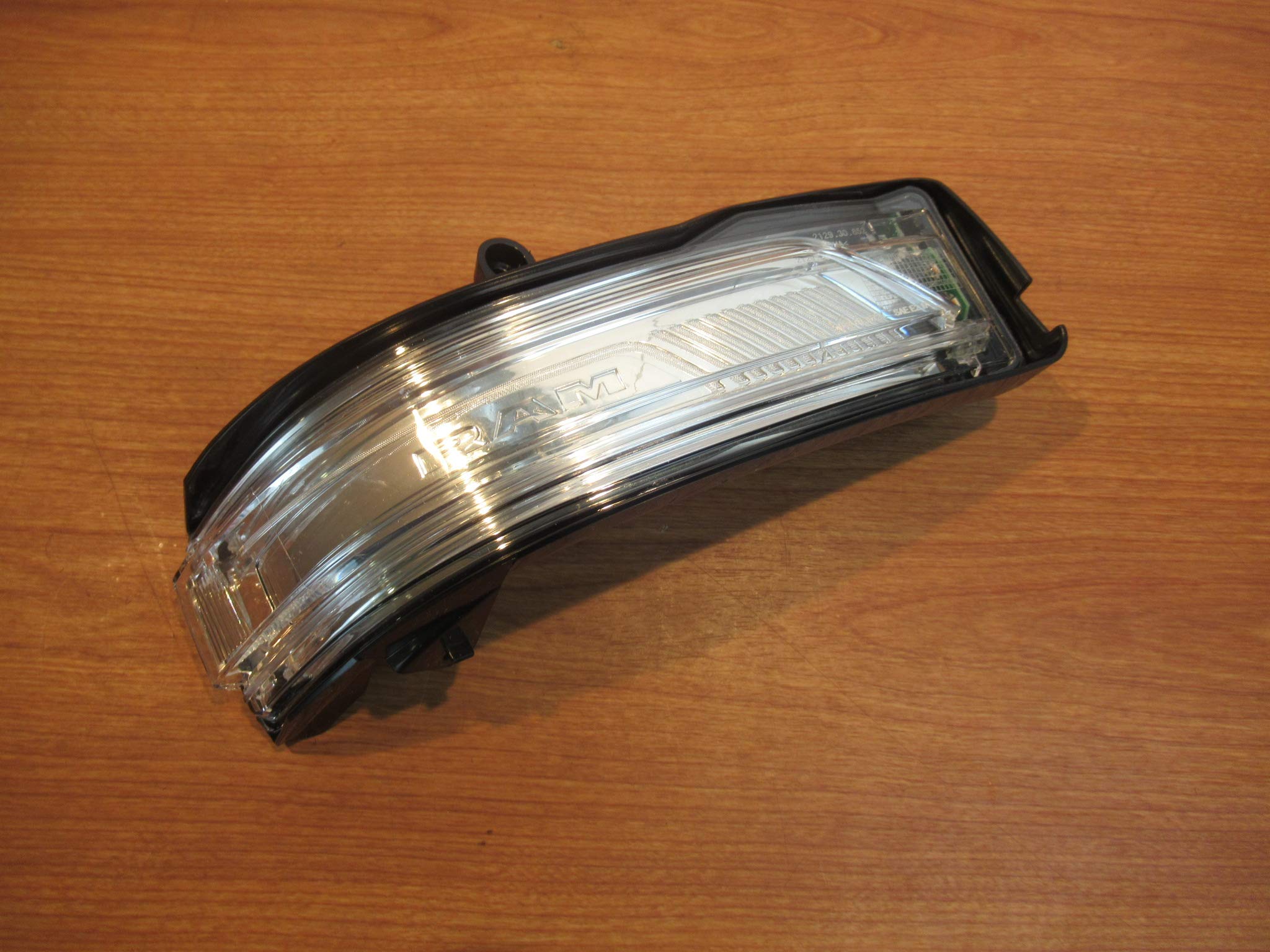 2019-2021 Ram 1500 Dt (New Body) Right Passenger Side Mirror Turn Signal New Oem