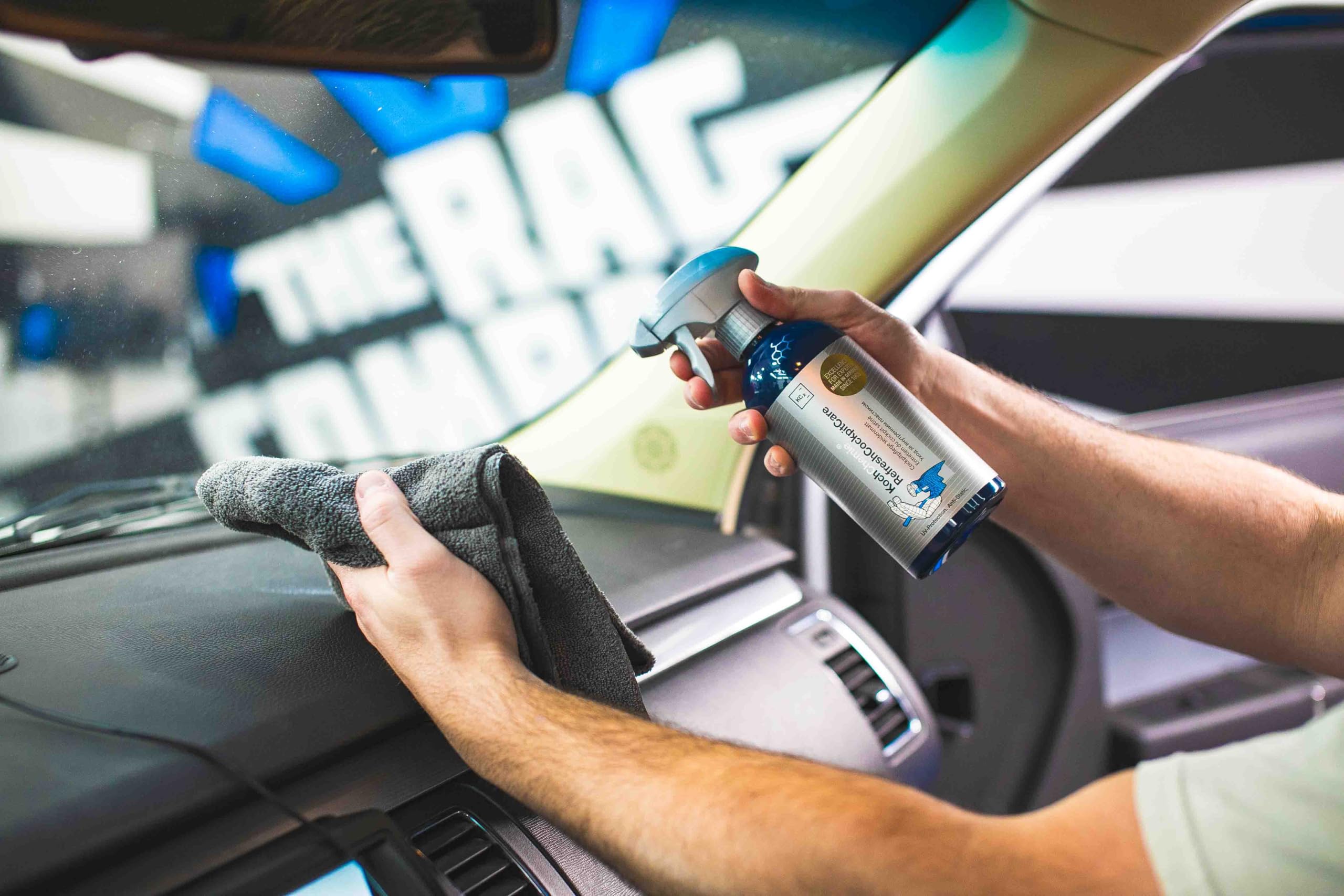 Koch-Chemie - Refresh Cockpit Care - Prosumer Line - Uv Protection, Anti-Static Interior Cleaner - 500 Ml