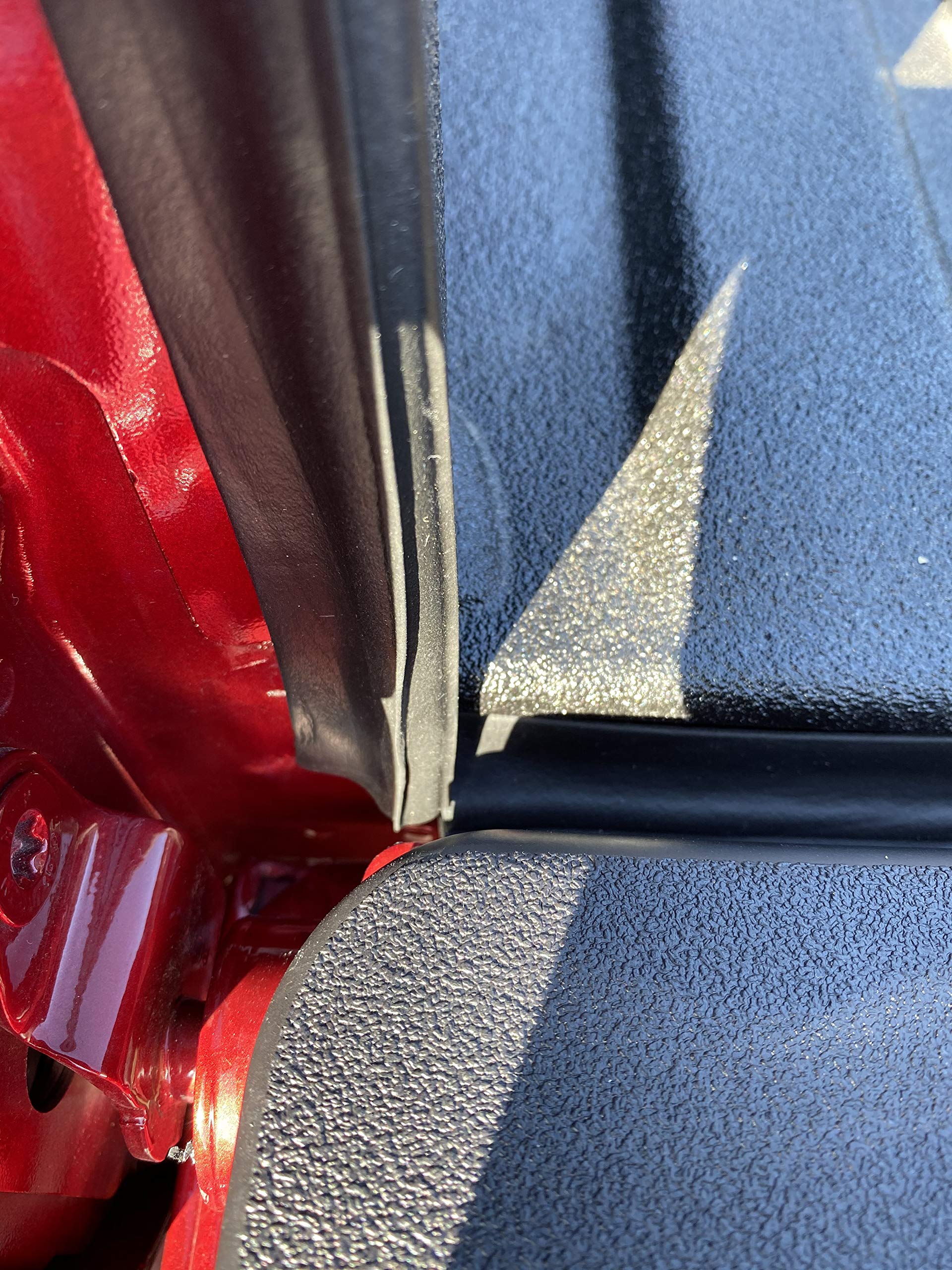 ESI Ultimate Tailgate Seal with Taper Seal for GMC Sierra with MultiPro Tailgate and Chevrolet Silverado with Multi-Flex Tailgate