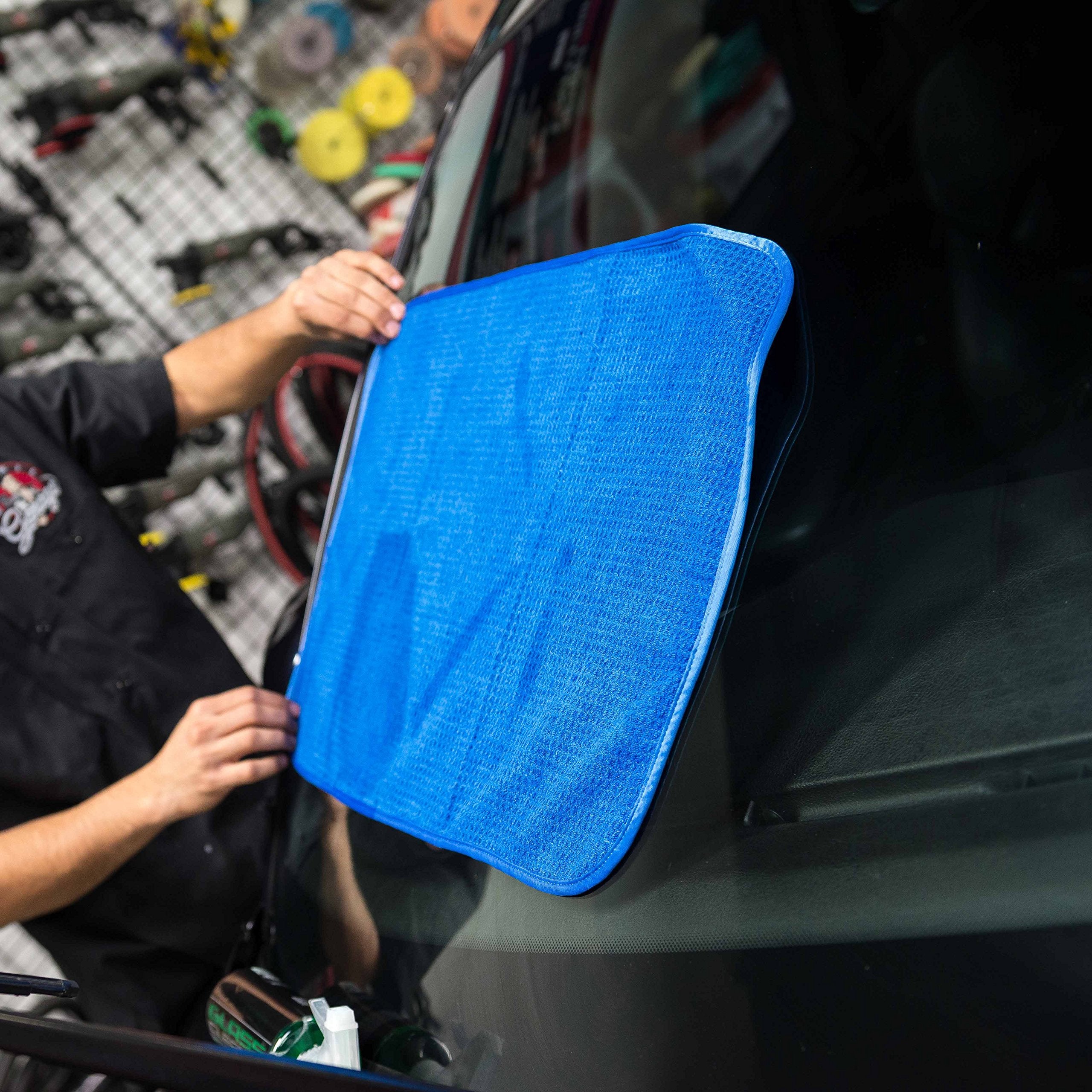 Chemical Guys Waffle Weave Towel For Home & Auto Glass, Windows, Mirrors & More, Blue (24 X 16 Inches).