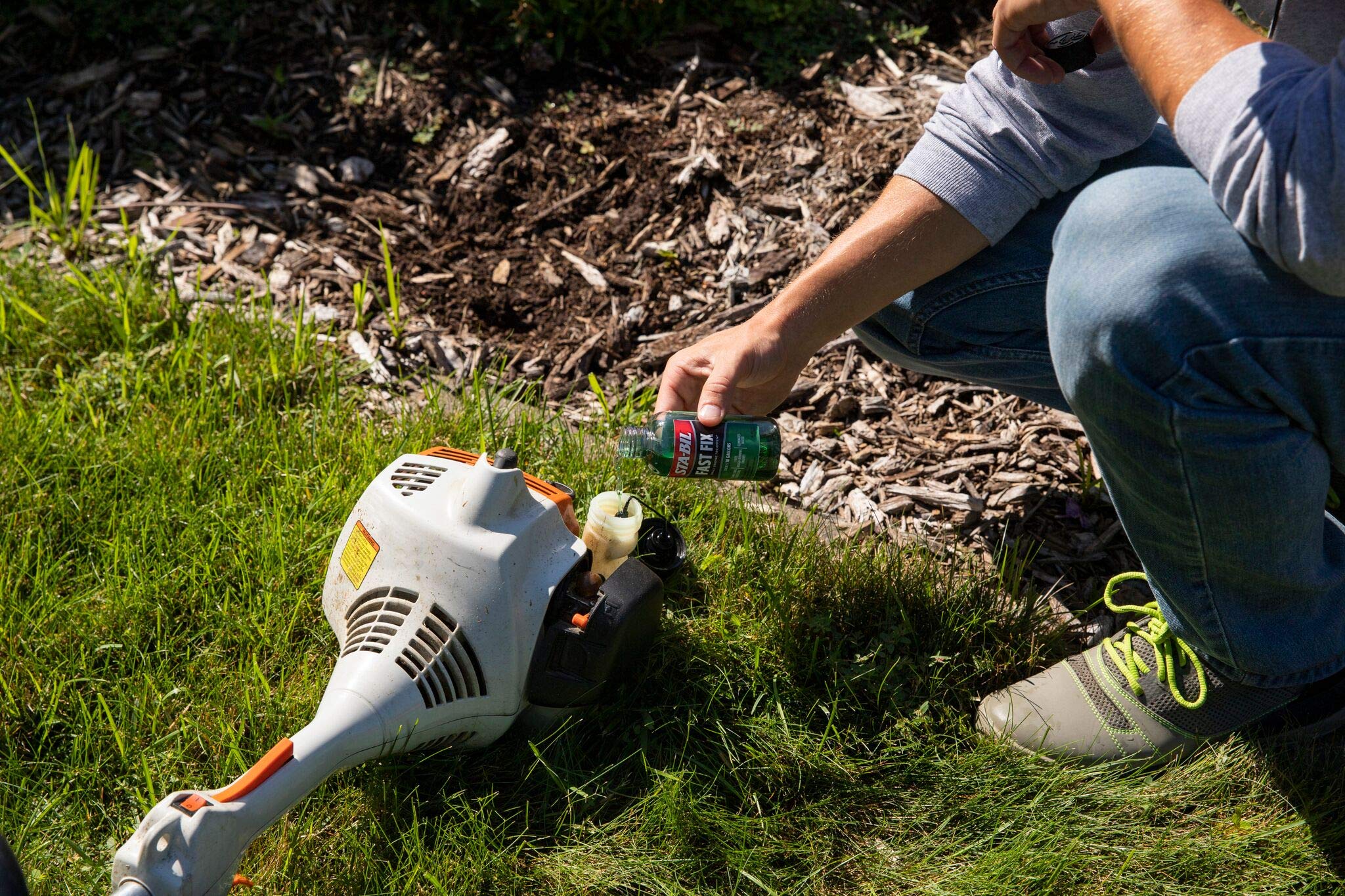 Sta-Bil (22303-12Pk Fast Fix Small Engine Treatment - Cleans Carbs And Injectors - Fixes Rough Running Engines - Treats 10 Gallo