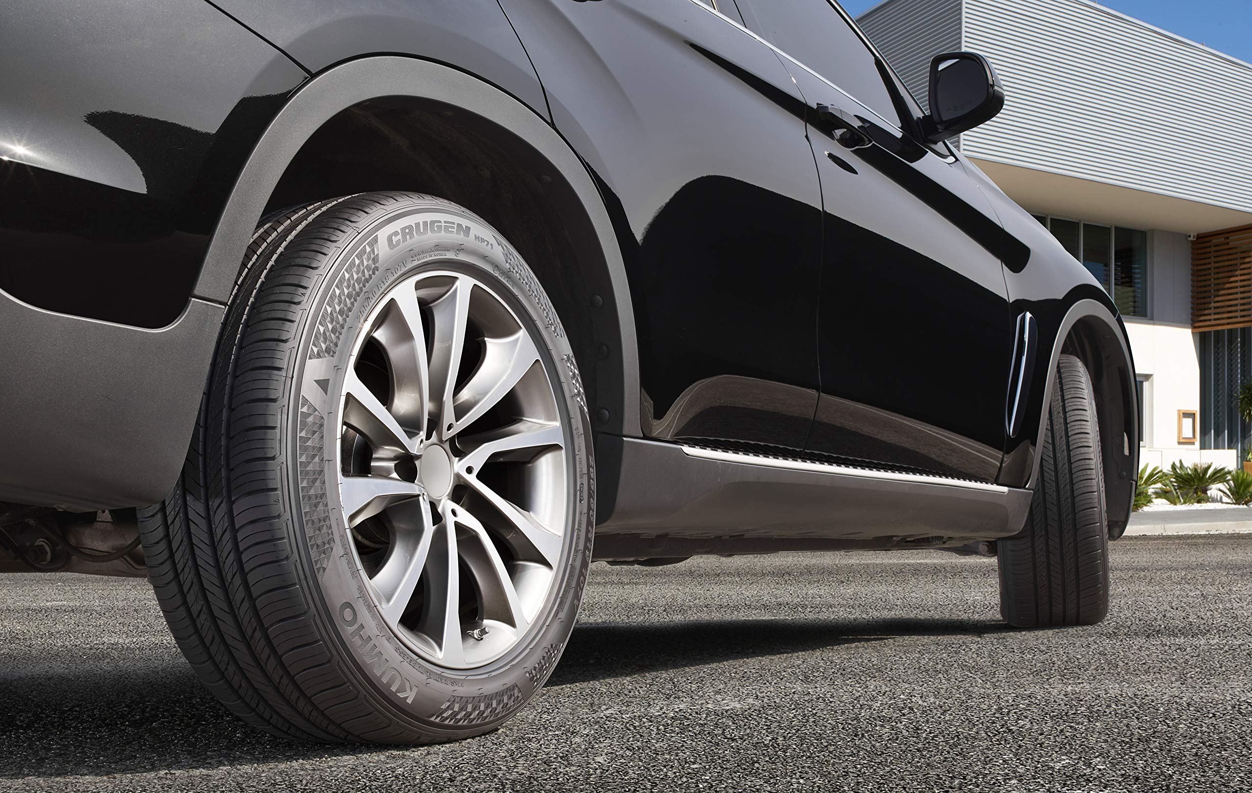 Kumho Crugen Hp71 All-Season Tire - 235/65R18 110V