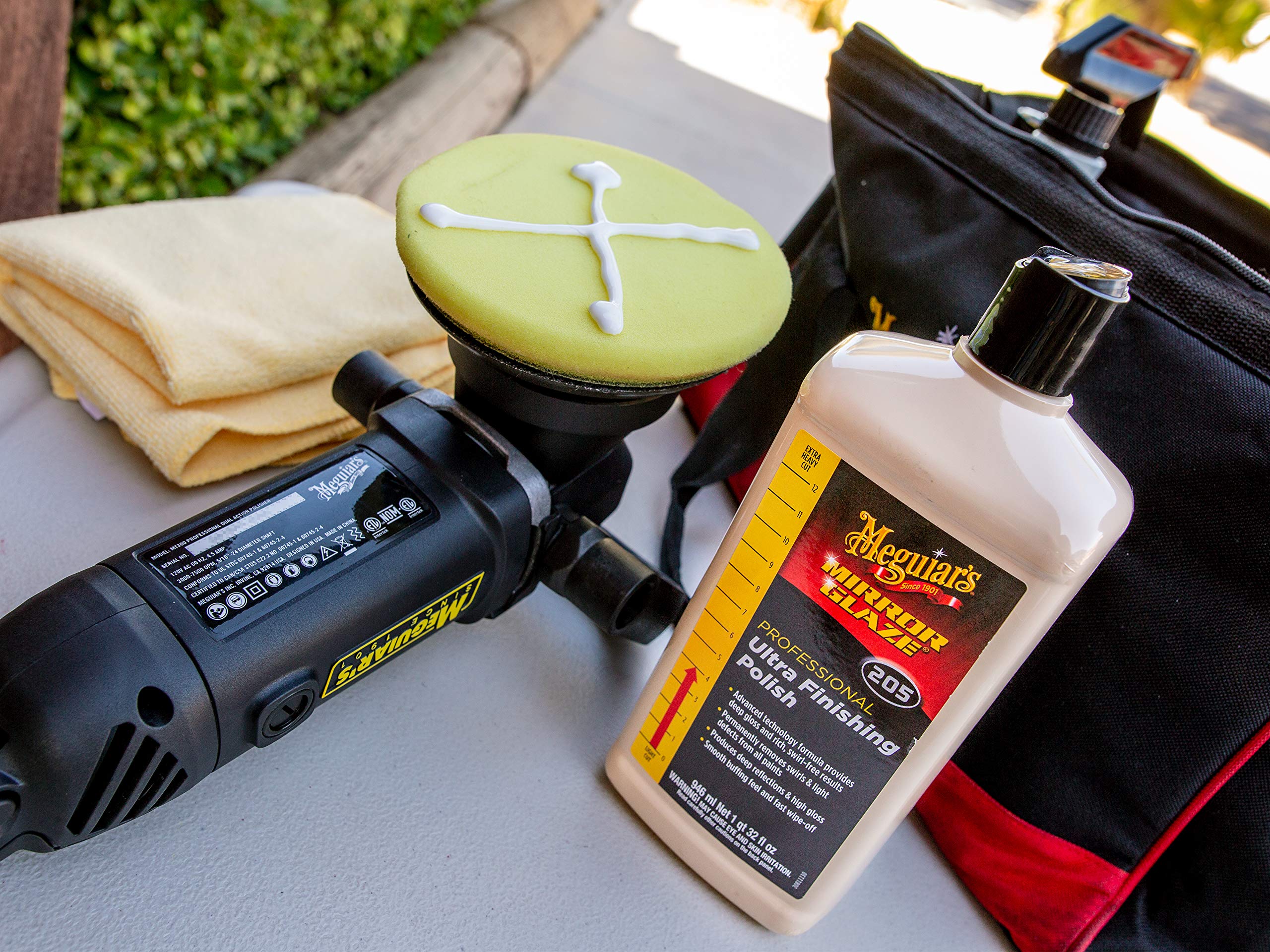 Meguiars Professional Ultra Finishing Polish M20501 - Scratch And Swirl Remover, High-Gloss Detailing Polish For A Show Car Shin