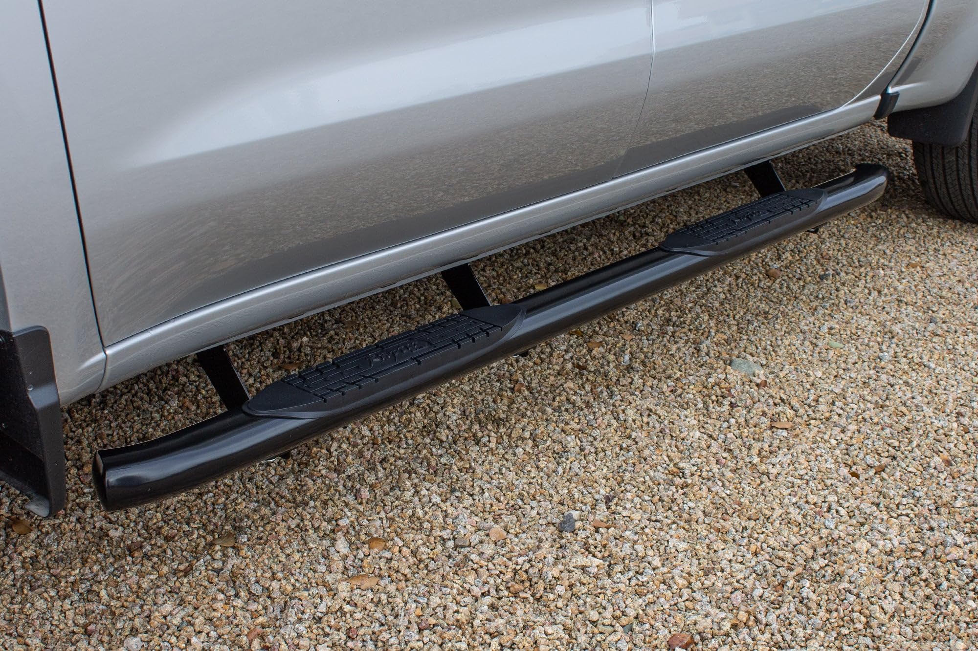 Raptor Series 1501-0722B 4 Oe Style Curved Oval Step Bars