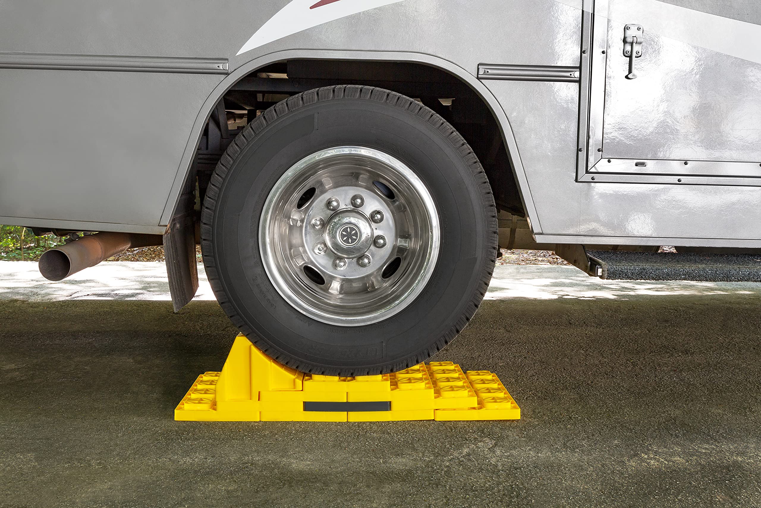 Camco 44515 Fasten 4X2 Durable Plastic Rv Mobile Home Camper Leveling Interlocking Stabilizer Blocks With T Handle For Dual Tire