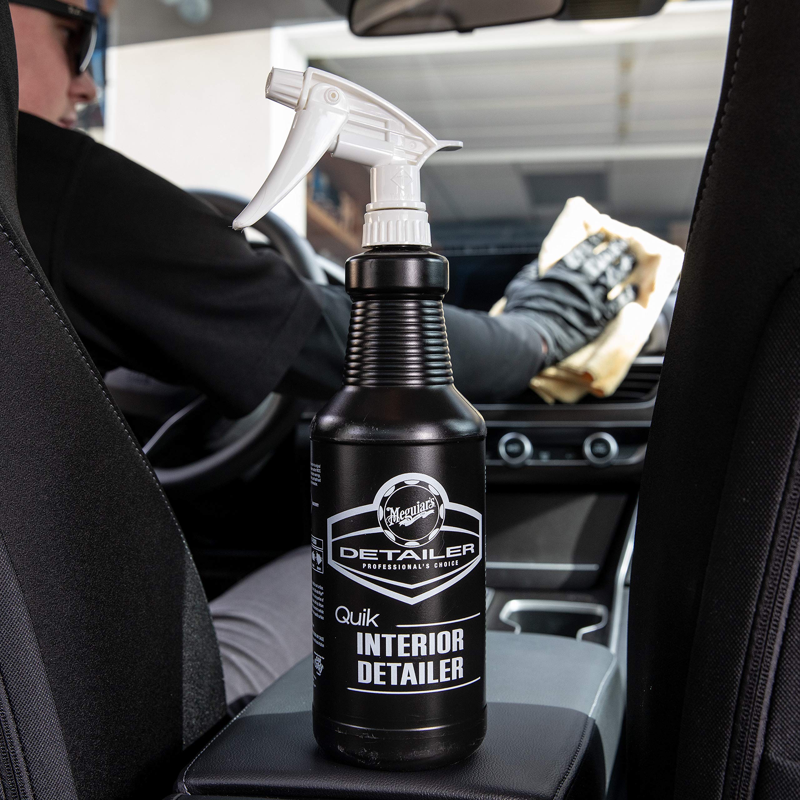 Meguiar'S Professional Quik Interior Detailer D14901 - Quickly And Easily Clean And Protect Your Car'S Interior - Safe On All In