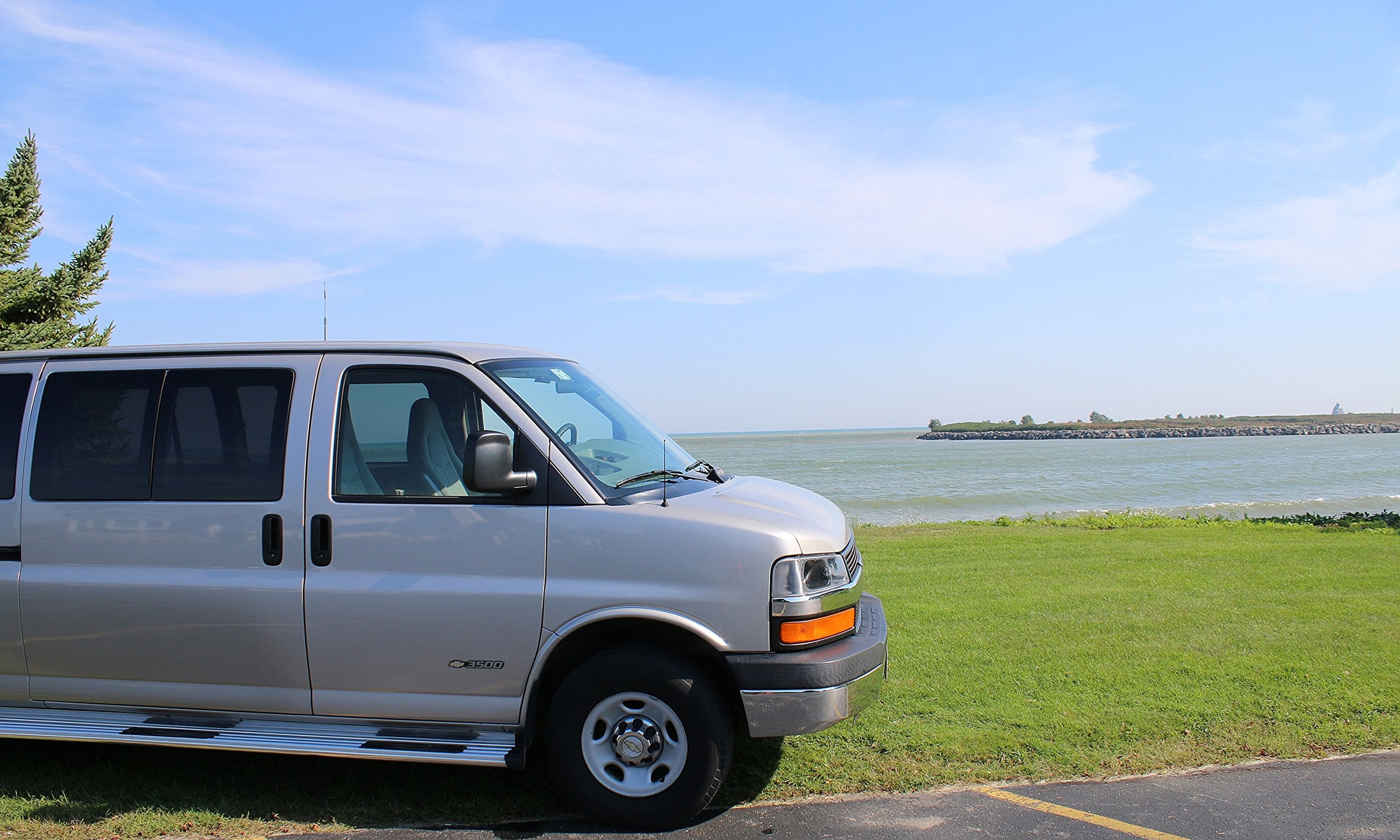 Antennamastsrus - 9 Inch Black Short Antenna Is Compatible With Ford F-250 Super Duty (2017-2023) - Spiral Wind Noise Cancellation - Spring Steel Construction - Stainless Steel Threading