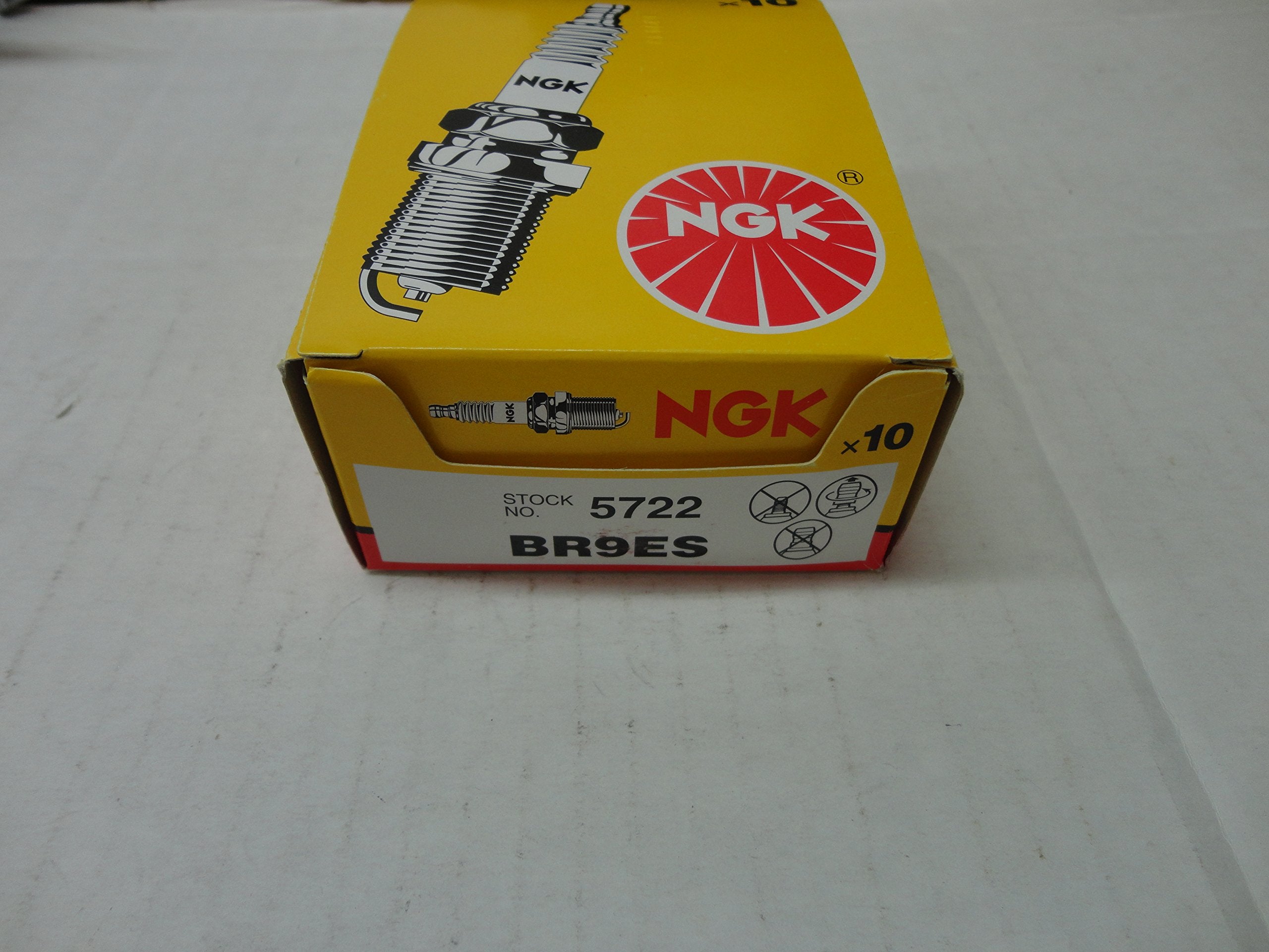 Nkg Spark Plug Atv, Motorcycle, Snowmobile Br9Es 5722 Boxed