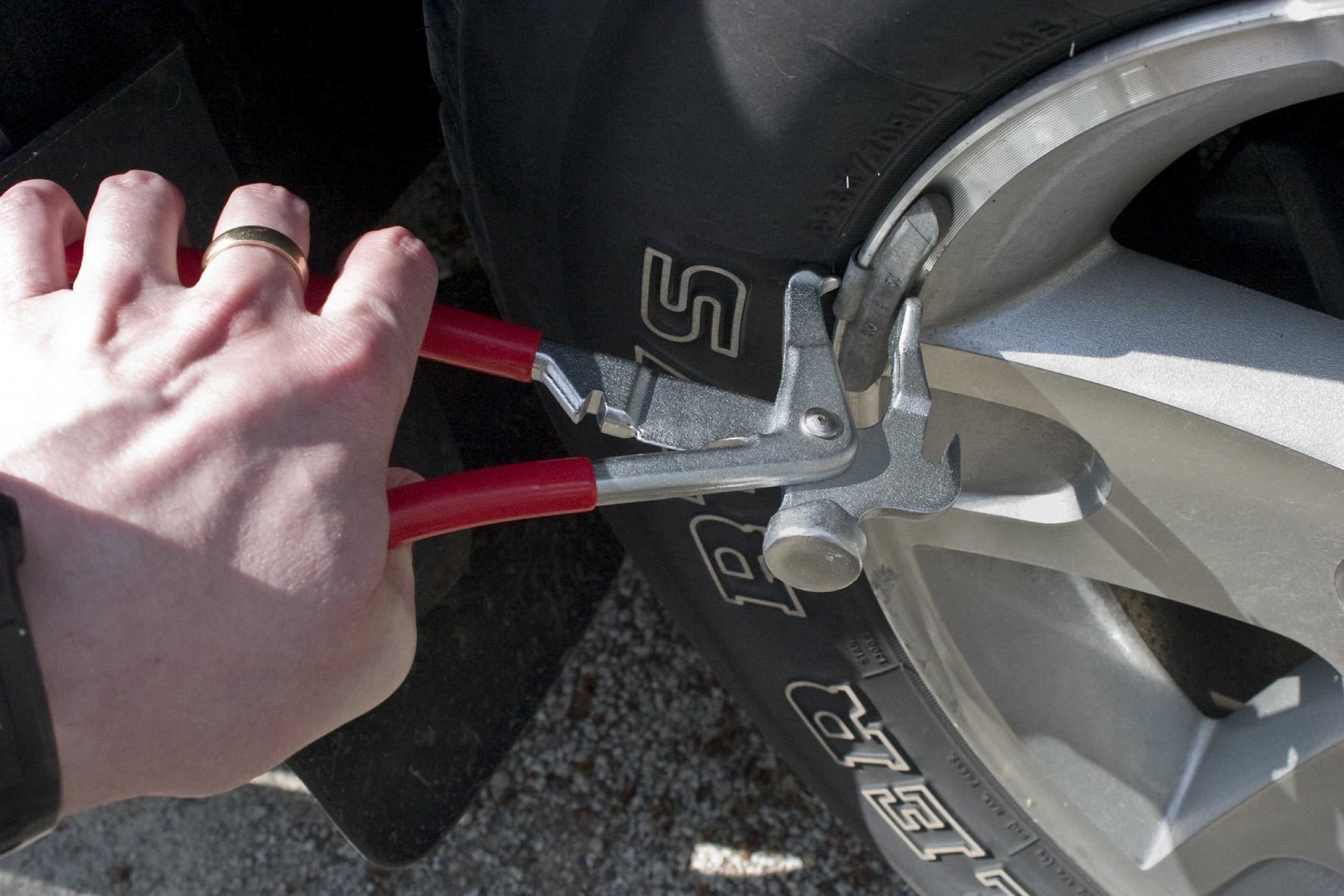 Lisle 68130 Wheel Weight Tool