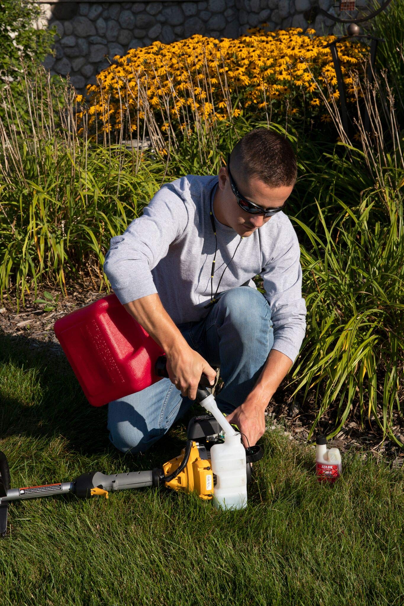 Sta-Bil Storage Fuel Stabilizer - Keeps Fuel Fresh For Up To Two Years, Effective In All Ethanol Blended Fuels, Treats Up To 80