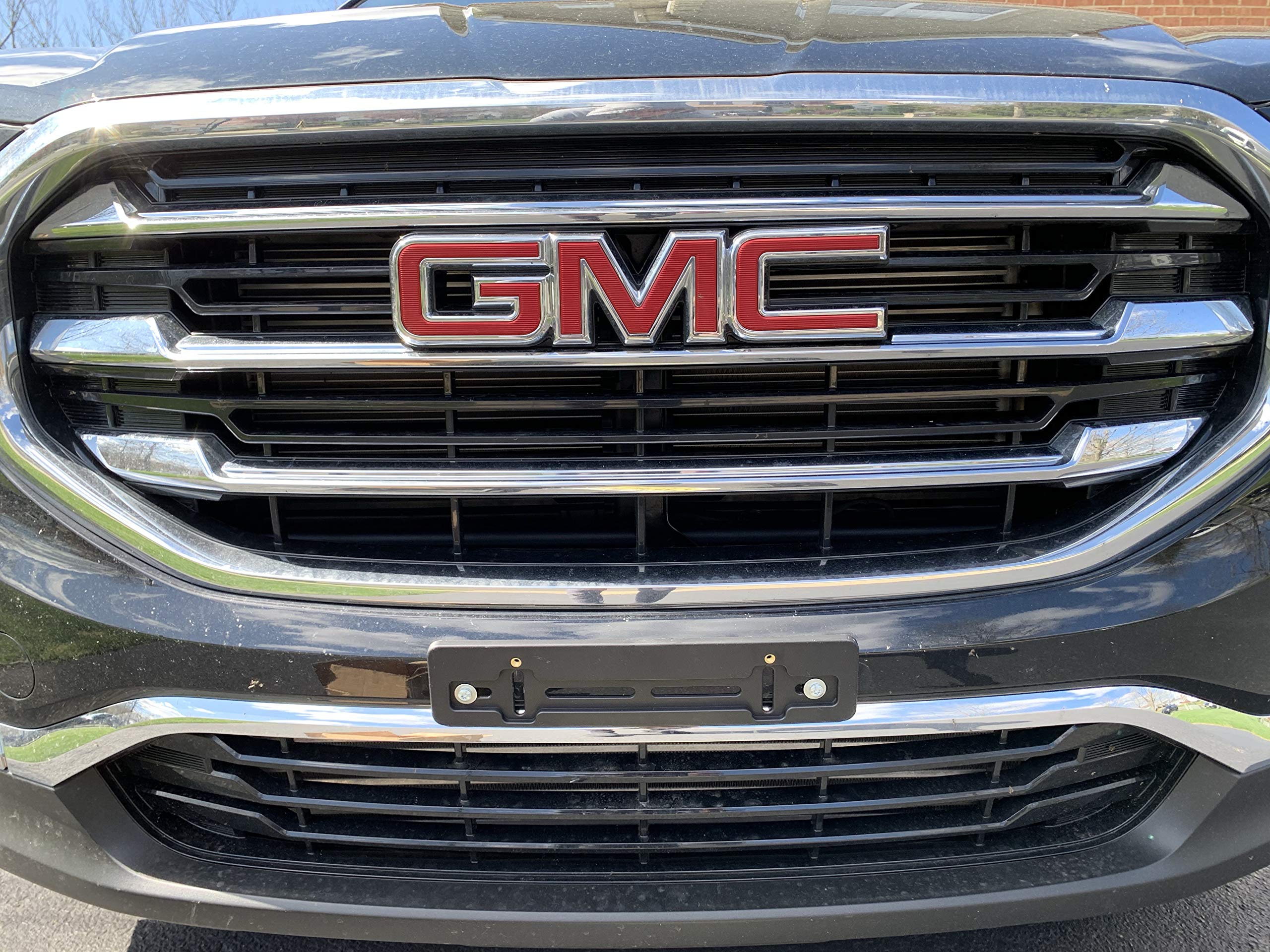 TN TrunkNets Inc Front License Plate Bracket Holder for GMC - Black Plastic with 6 Unique Screws & Wrench Kit, Model BTHMBH_GCM_20N_NW