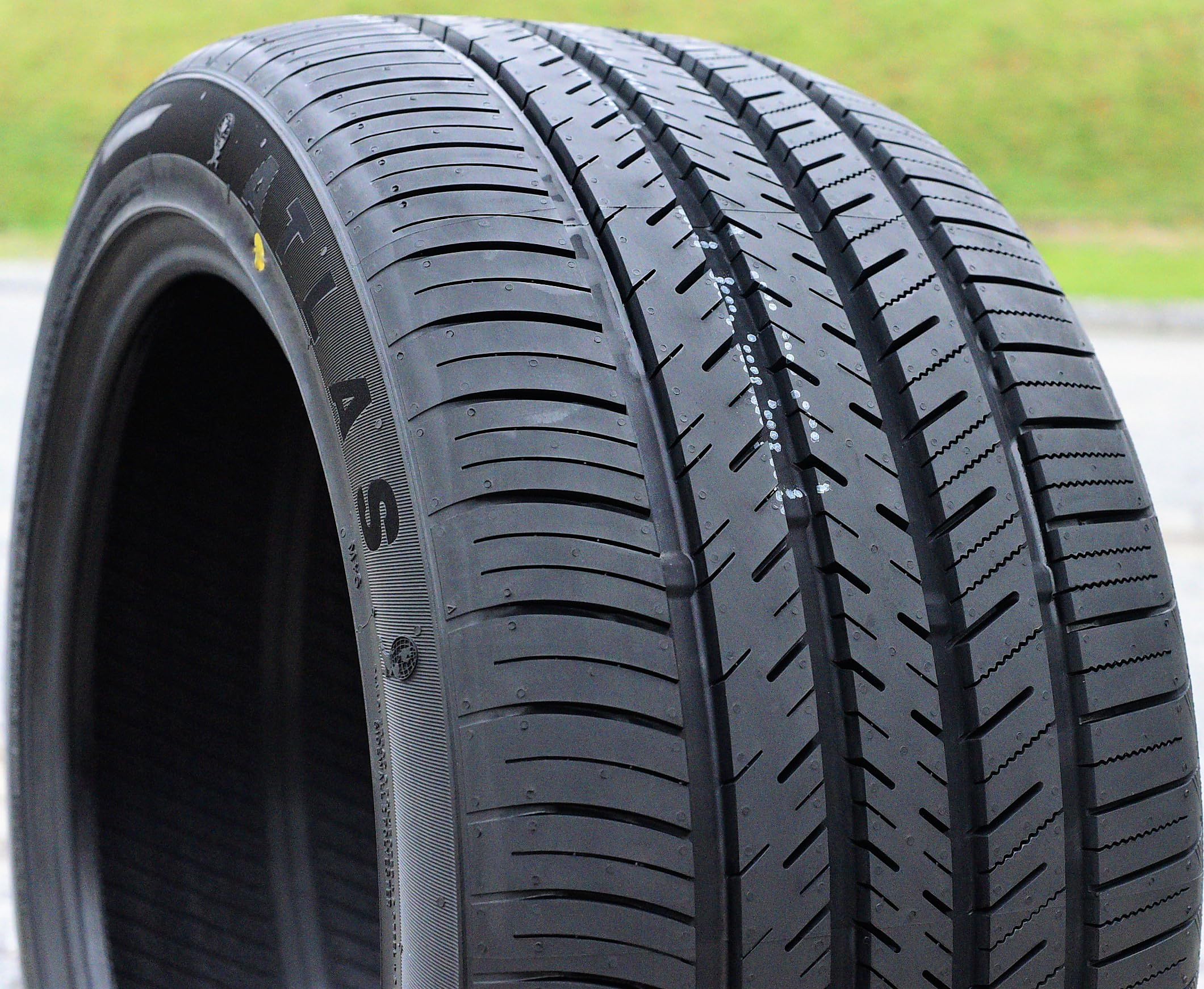 265/40R18 Atlas Force Uhp 101Y Xl 520Aa***40K***