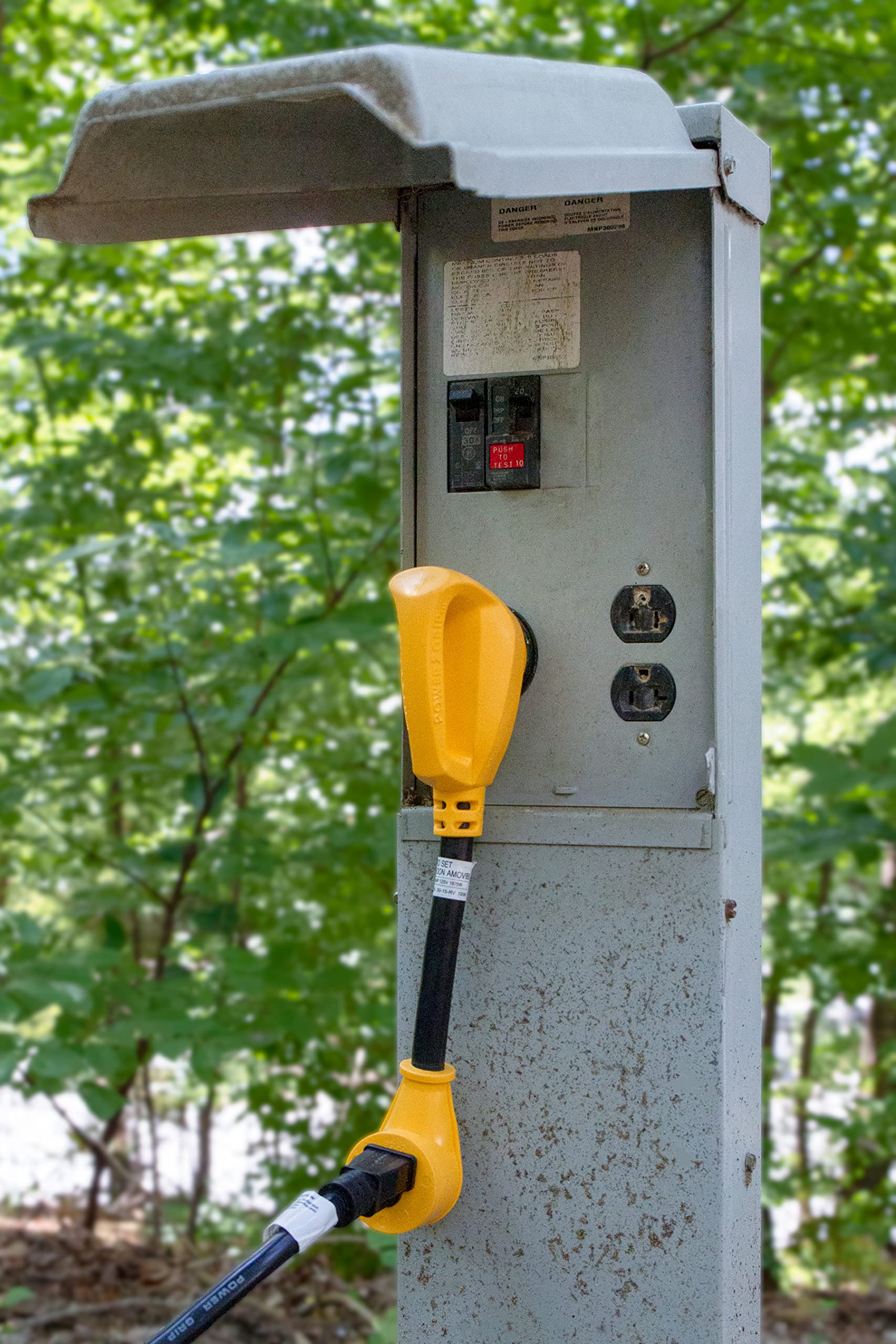 Camco 12 PowerGrip Dogbone Electrical Adapter with Handle | 30 amp Male to 15 amp Female (55155)