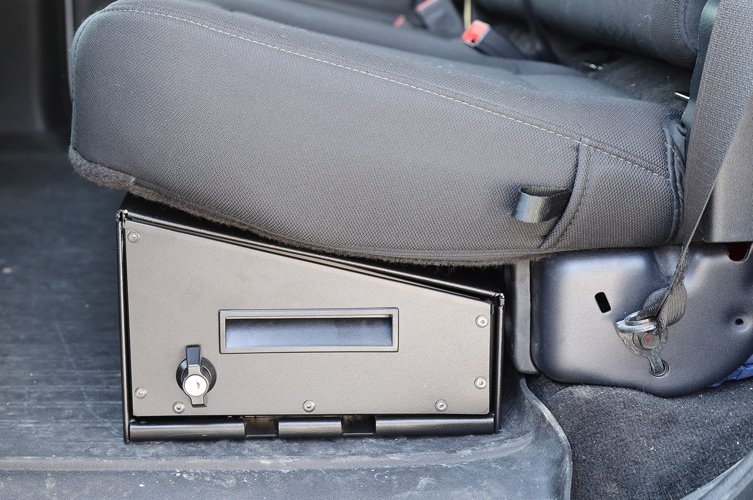Dee Zee Dz701 Under Seat Storage Drawer F150 15+/Super Duty 17+