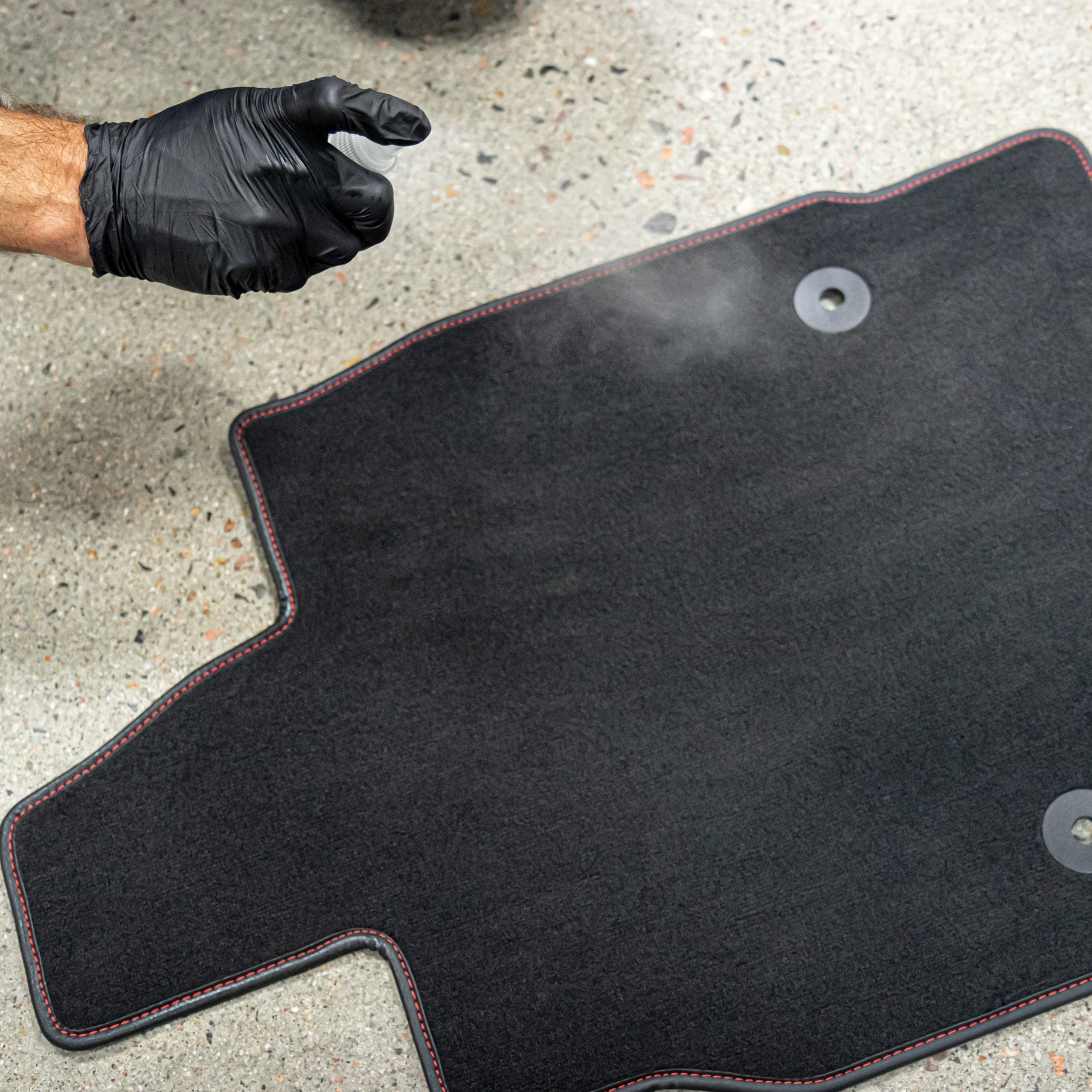 Gyeon Quartz Fabric Coat 120Ml - Hydrophobic Water Beading For Fabric - Protectant & Stain Repellent - Easy To Use Sio2 Ceramic Fabric, Carpet & Upholstery - Repels Stains Can Be Used In Home Or Car