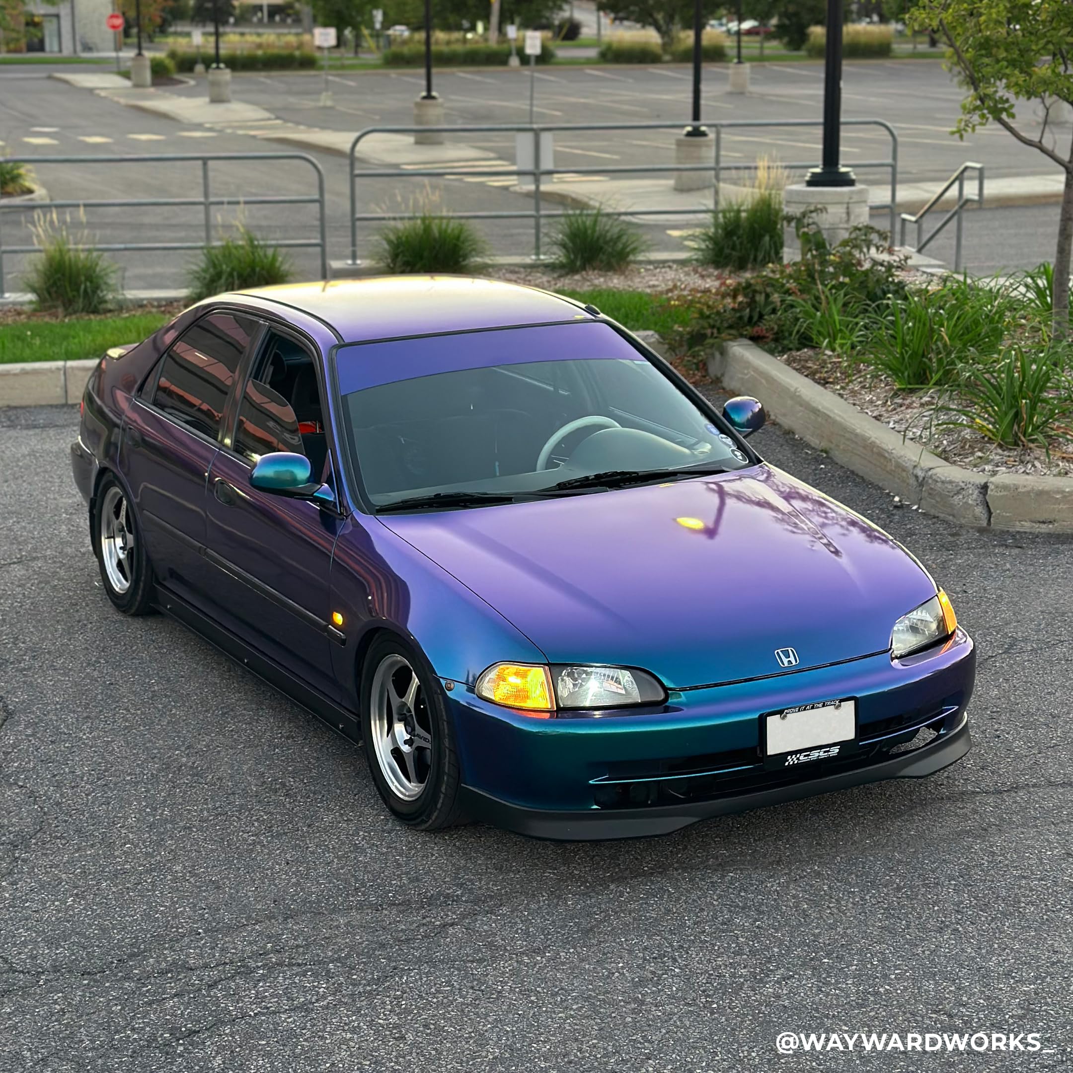 VViViD+ Gloss Metallic Chameleon Blue to Purple Color-Shift (1ft x 5ft) with Air Release