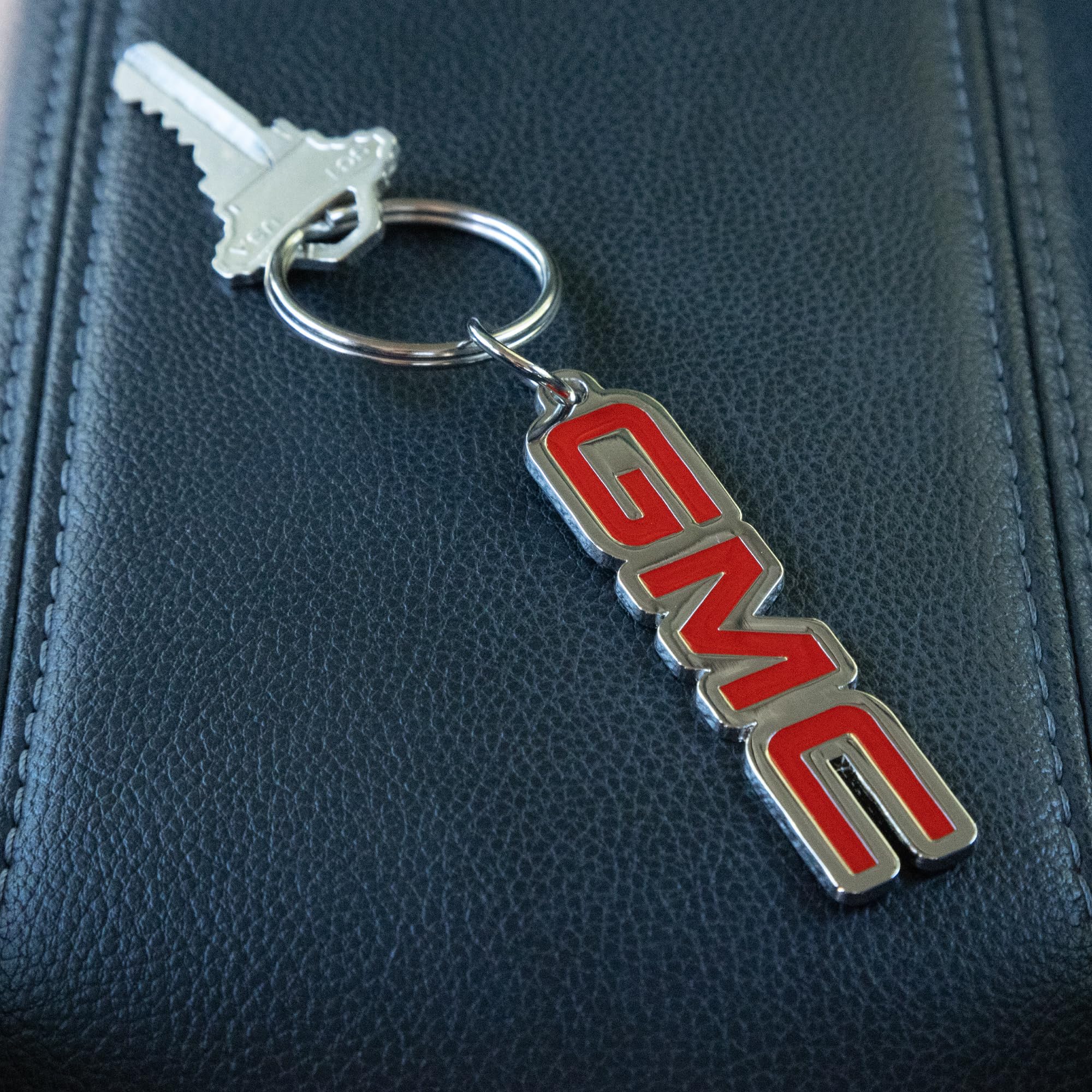 Plasticolor 004578R01 GMC Enamel Key Chain