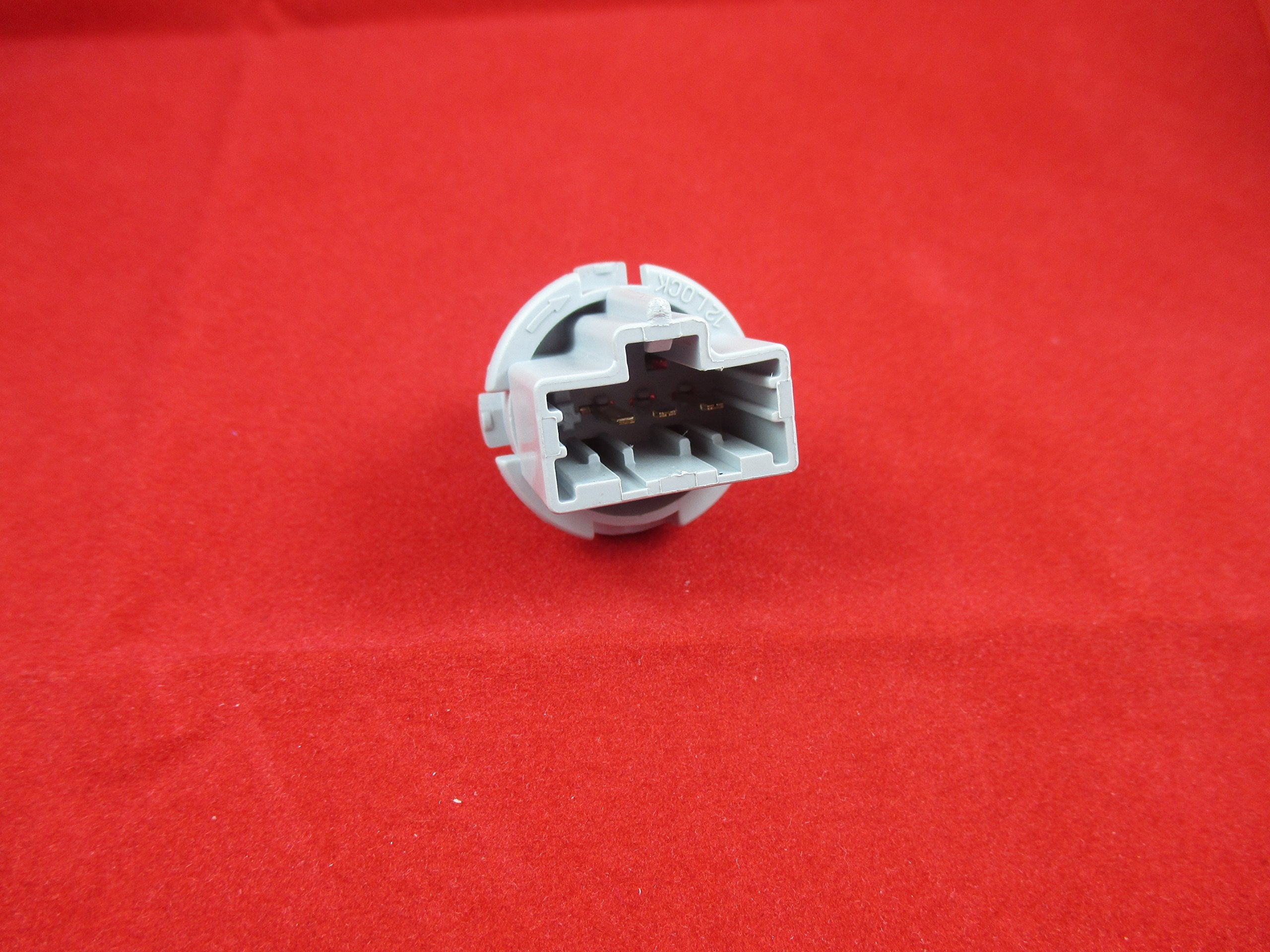 Mazda Brake Light Socket - G14S-51-3E7