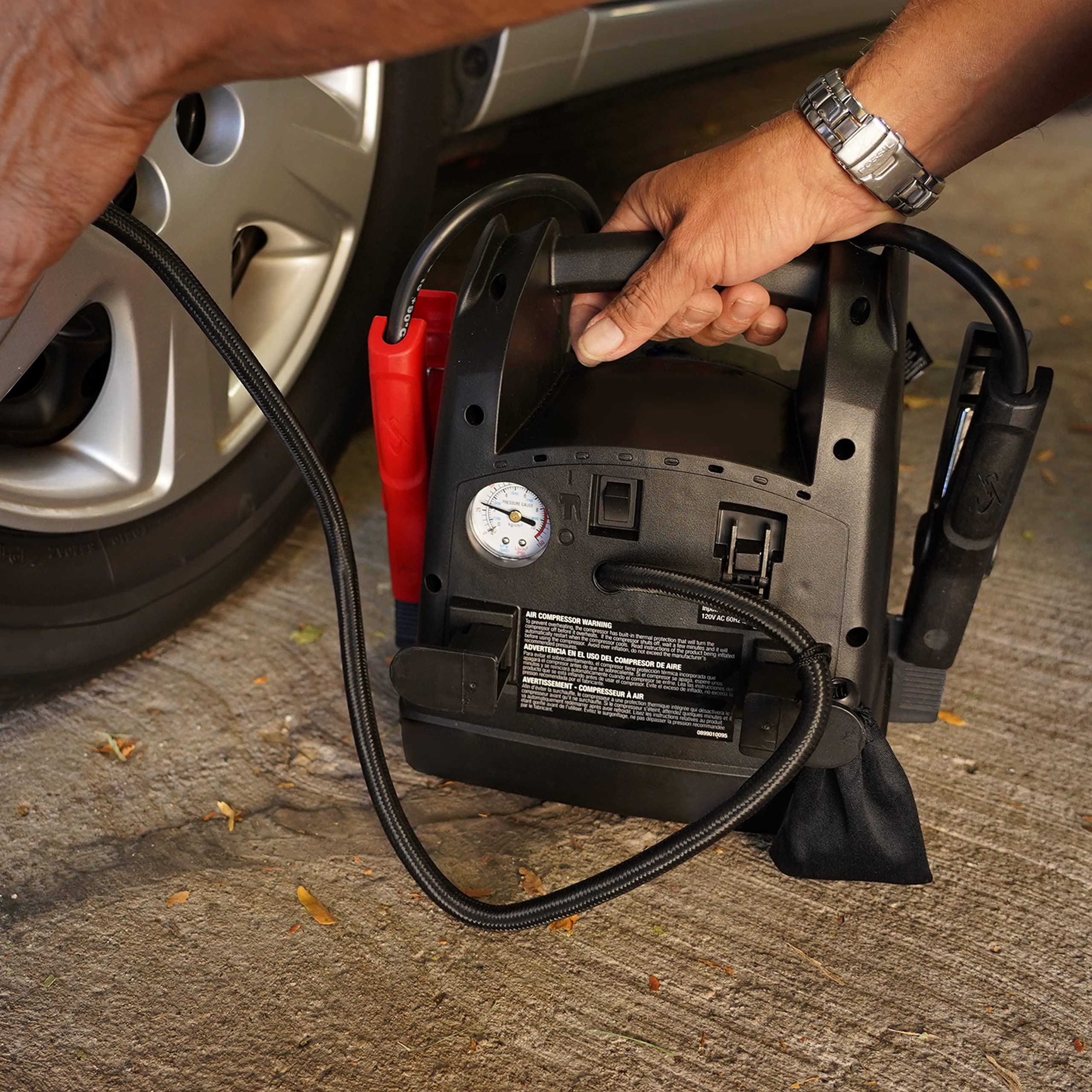 Schumacher Electric Sj1330 4-In-1 Portable Power Station And Jump Starter With 150-Psi Air Compressor And Led Light, 1000 Peak A