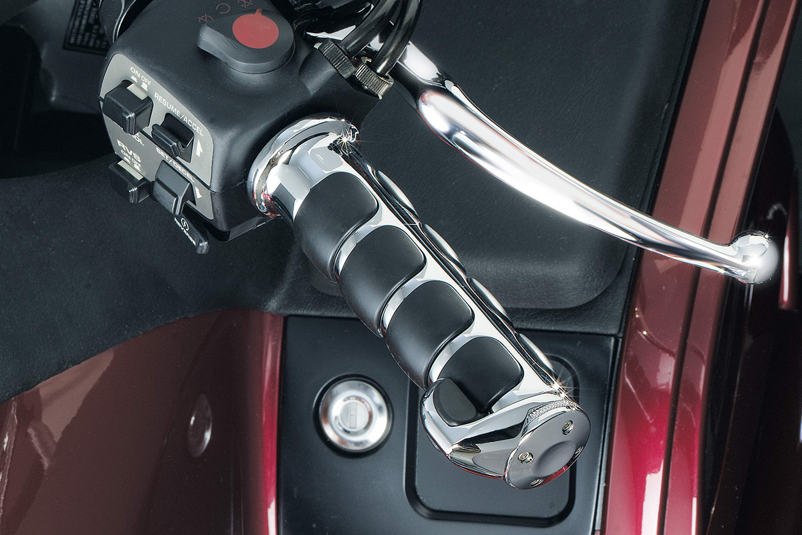 Kuryakyn 6180 Premium ISO Handlebar Grips for Throttle and Clutch: 1975-2017 Honda Gold Wing Motorcycles, Chrome, 1 Pair