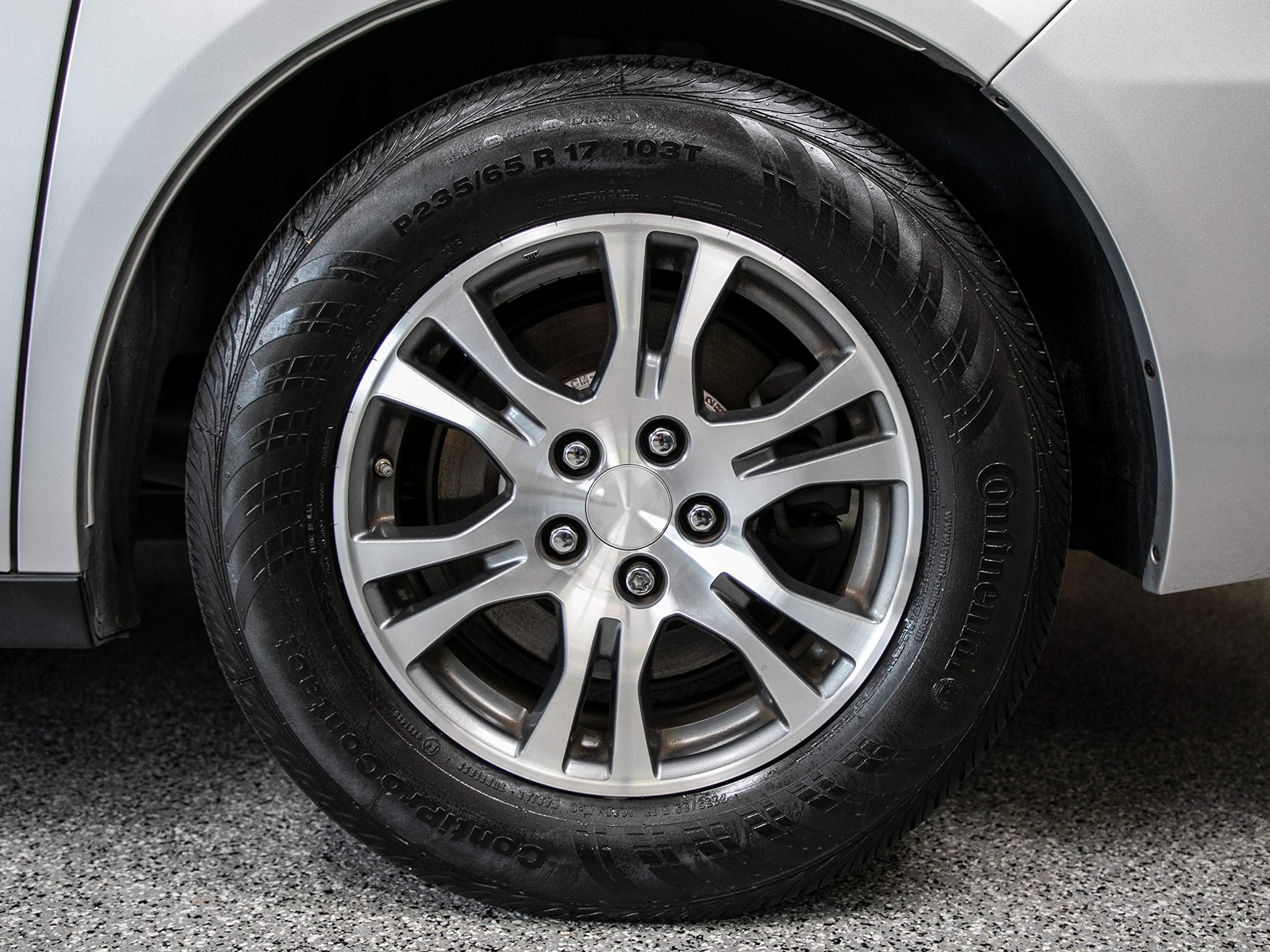 Meguiar'S G13919 Hot Shine Tire Foam, Aerosol Tire Shine For Glossy, Rich Black Tires - 19 Oz Spray Can