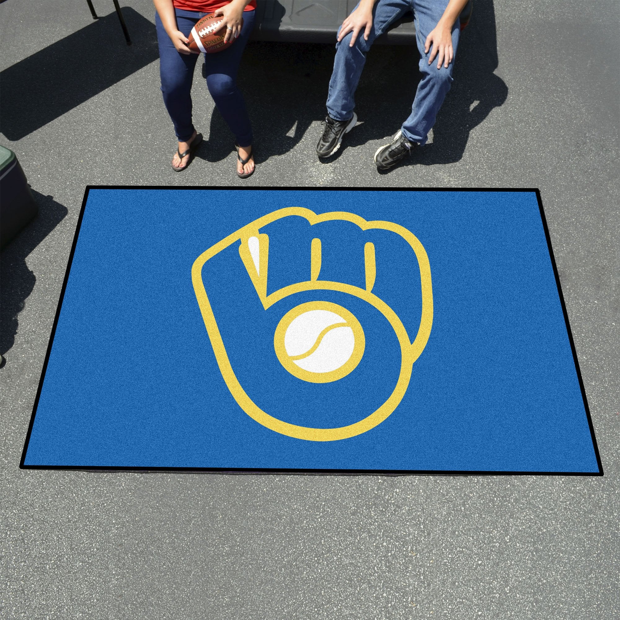 Fanmats 16842 Team Color 59.5X94.5 Mlb - Milwaukee Brewers Glove Ulti-Mat