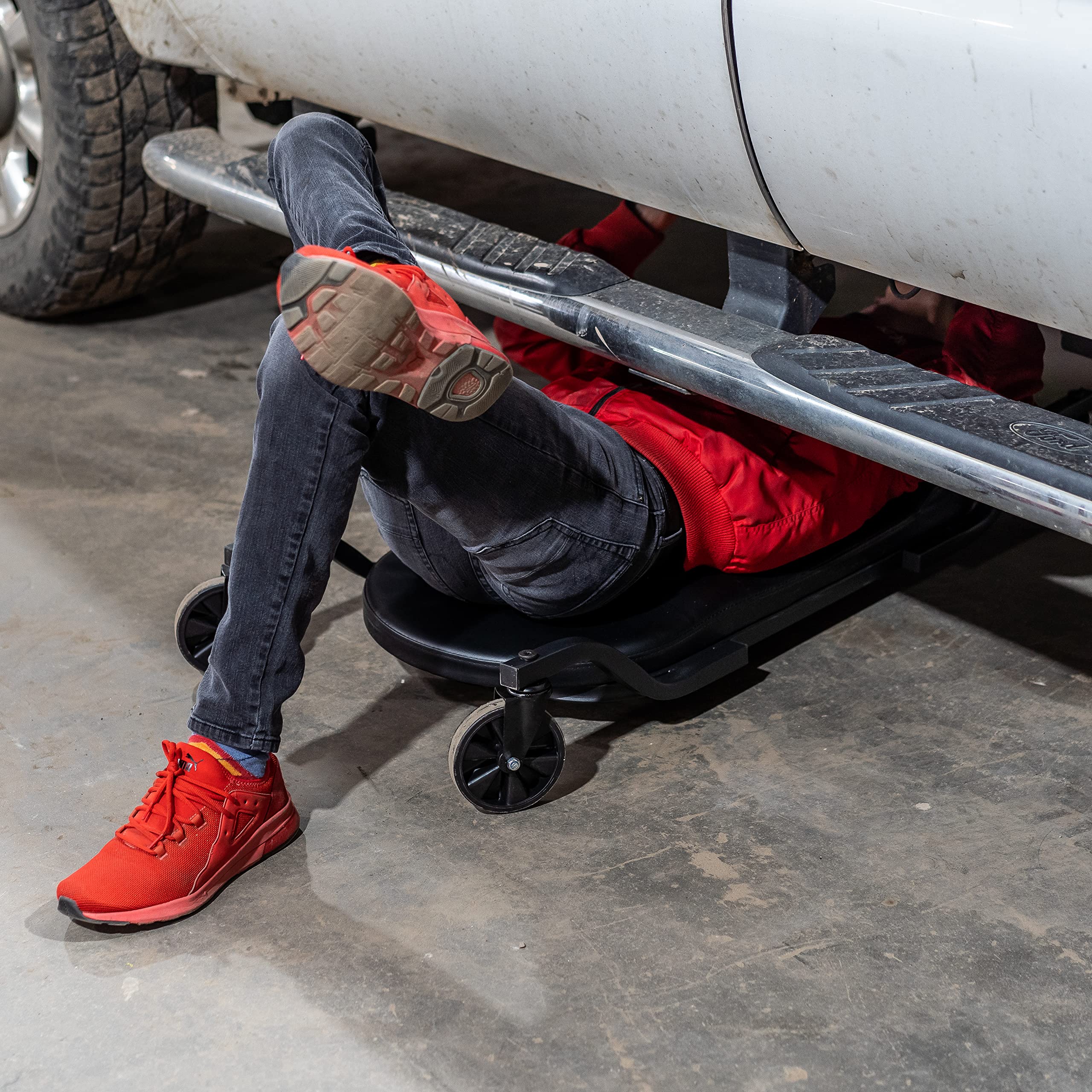 Traxion 1-100 Progear Wide Body Low Profile Automotive Creeper W/All-Terrain 5'' Casters , Black