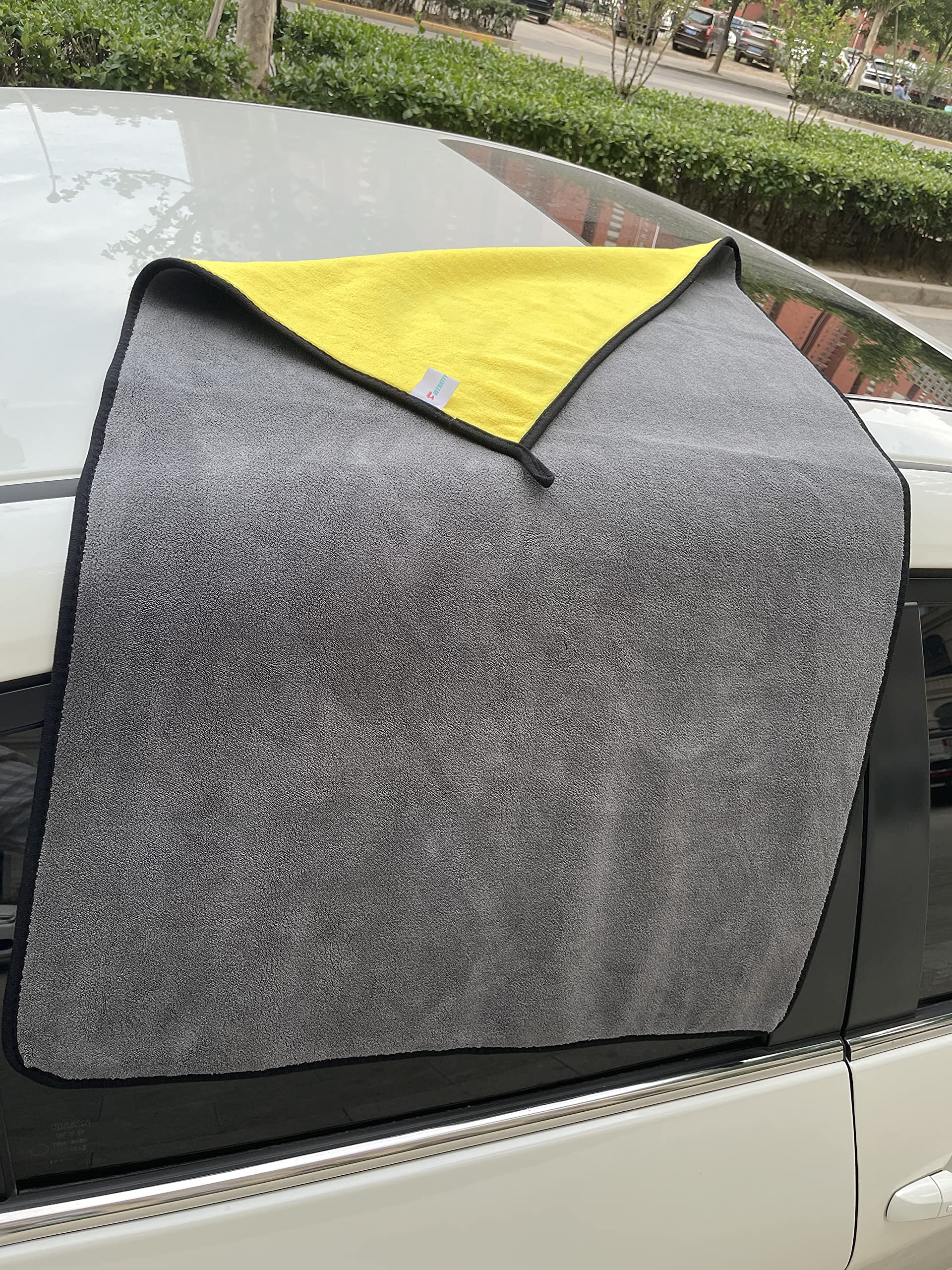 Softbatfy Large Microfiber Drying Towel For Car, Drying Microfiber Xl Towel 800Gsm Automotive No Scratch Lint Free Drying Cloth For Entire Vehicle (36 X 24Inches,Grey-Yellow,1Pack)