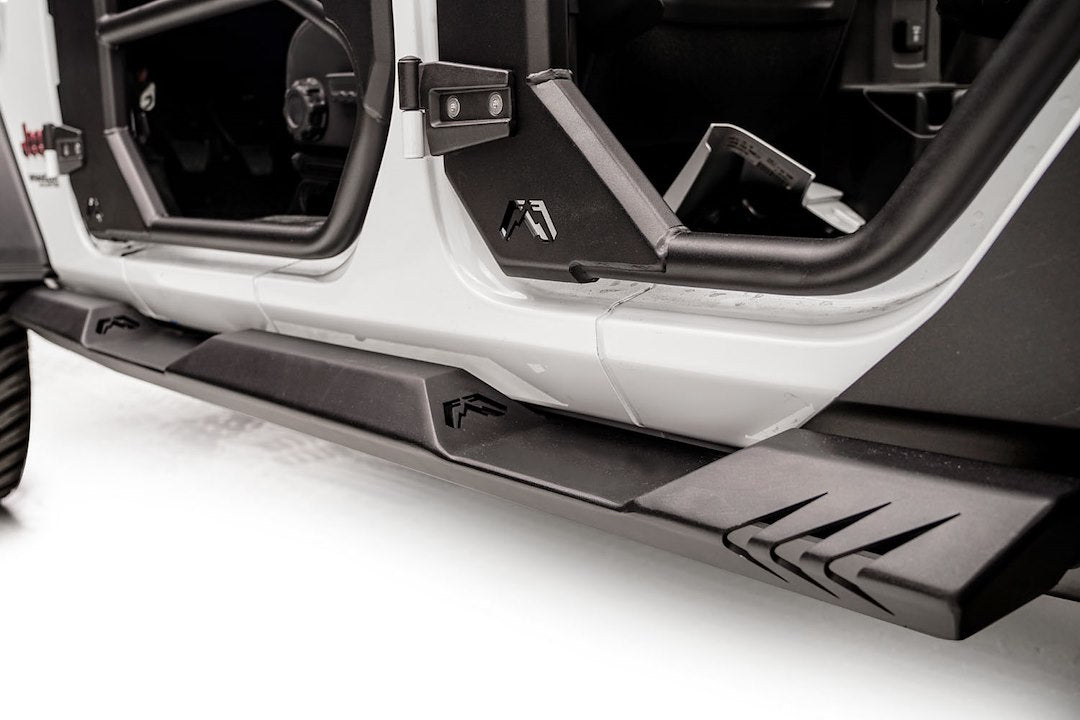 Fab Fours Wrangler JL Lightweight Rock Sliders, Alloy Steel, White, Model JL18-G1550-1
