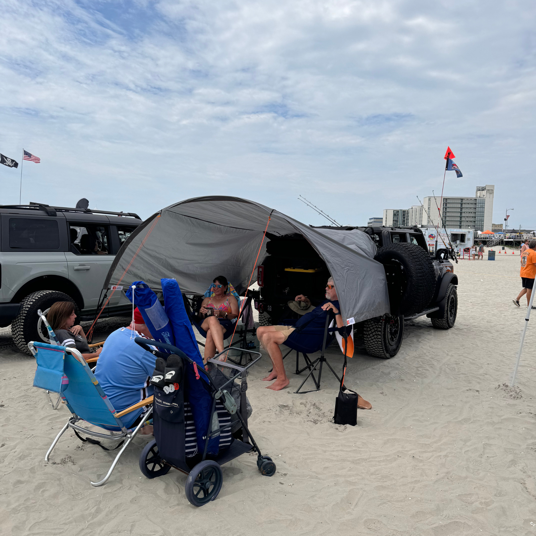 2-in-1 Bronco Trail Cover & Sun Shade