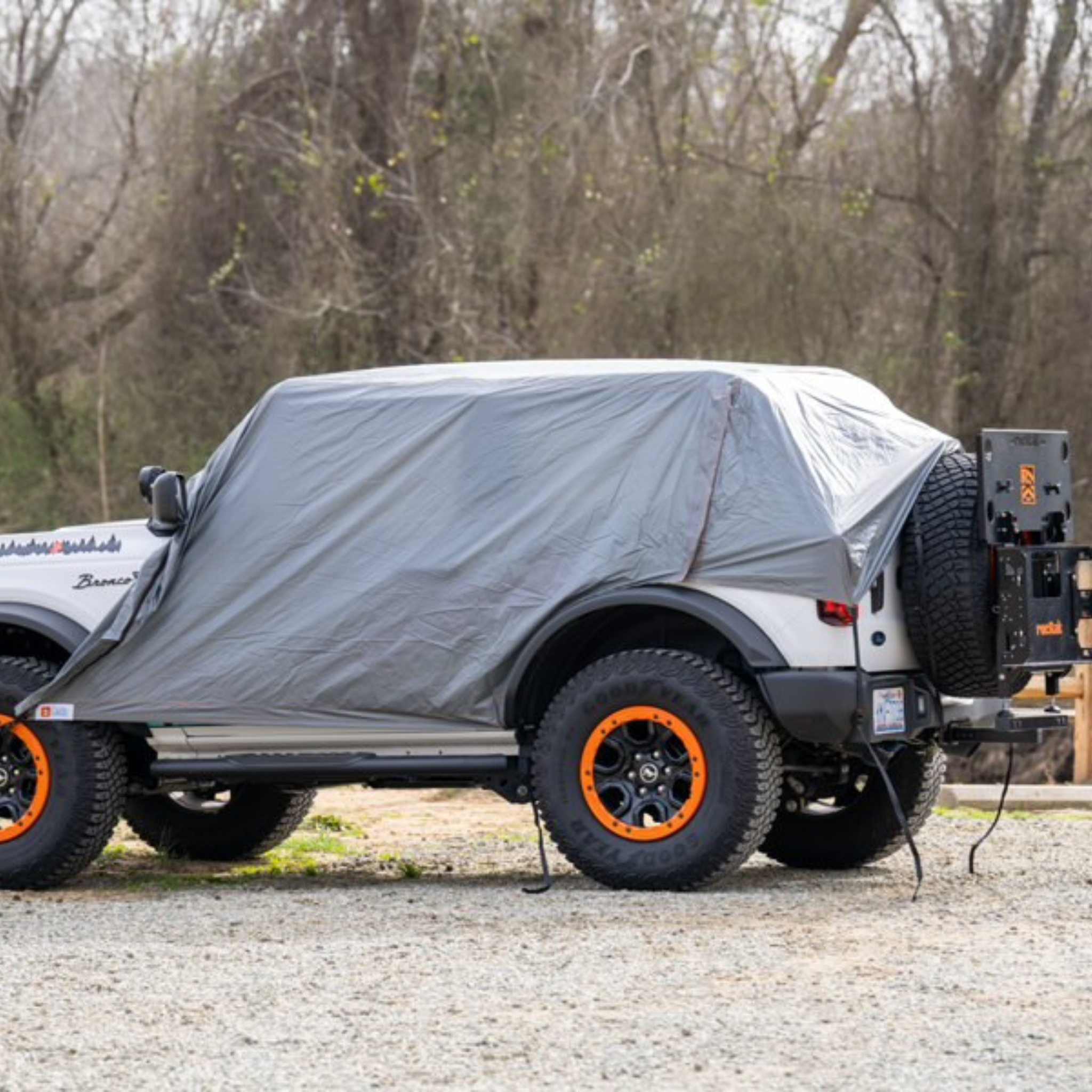 2-in-1 Bronco Trail Cover & Sun Shade