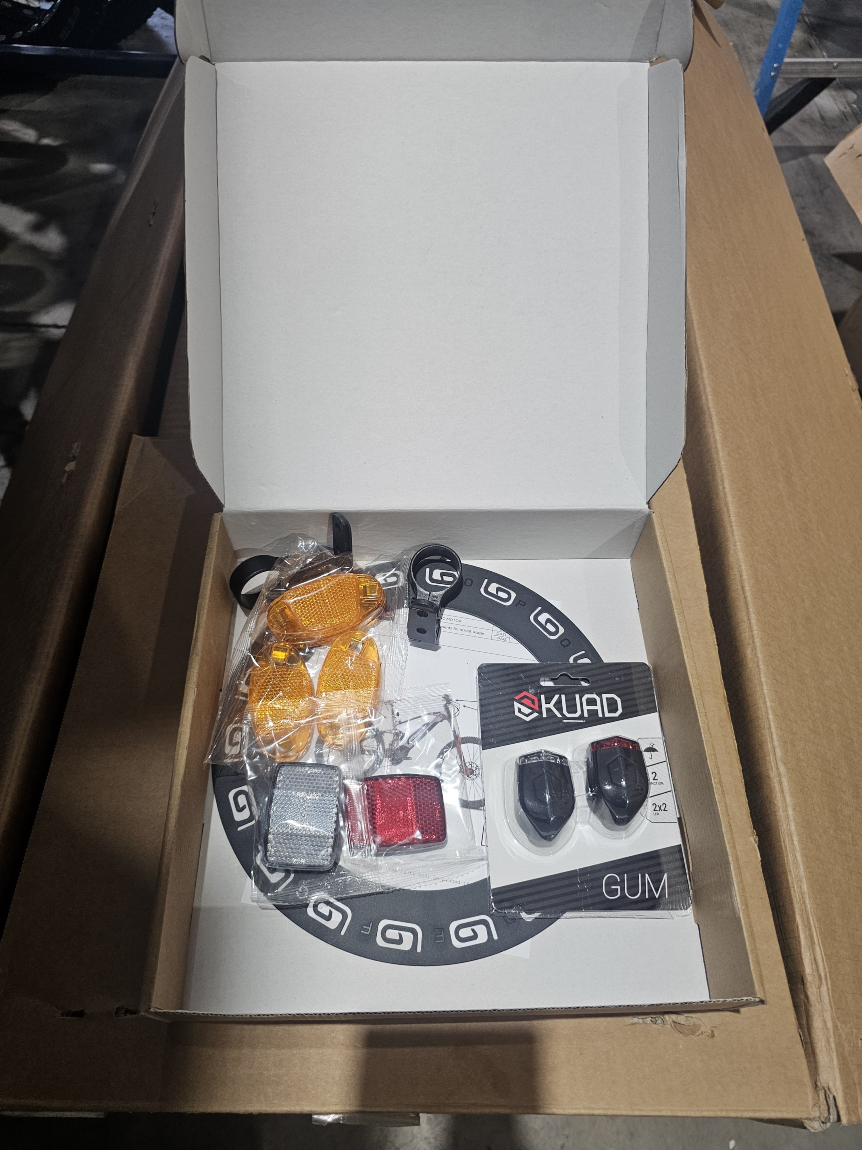 Fantic F-Moser-Rd-Rival-My23-Irid-Md - (Open Box)