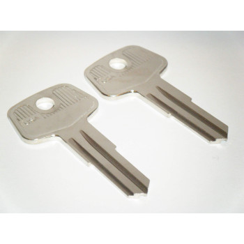 Ilco H3 Roof Rack Cross Bar Replacement Keys SP4 Cut to Lock/Key Number SP4 Two Cut Working Keys. by Ordering These Keys You are Stating You are The Owner.