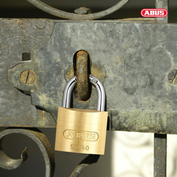 Abus 5540 Solid Brass Keyed Padlock With 2 Keys Hardened Steel Shackle With Anti Corrosion Inner Lock Components Keyed Differ